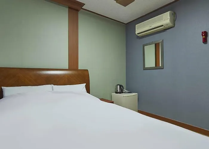 Keumkang Motel 3*